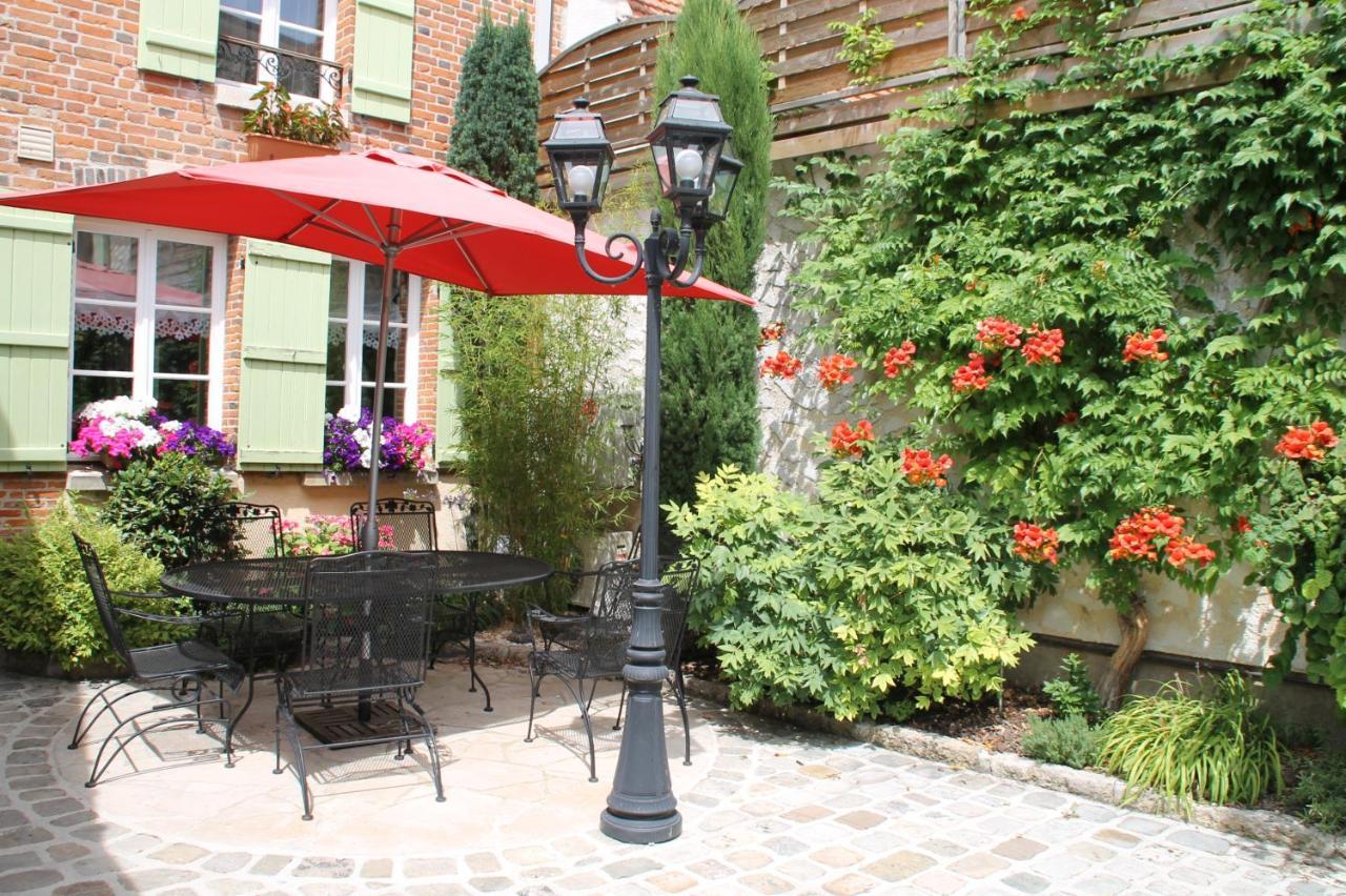 Chambres D'Hotes : La Cour D'Etrepy Le Mesnil-sur-Oger Exterior foto